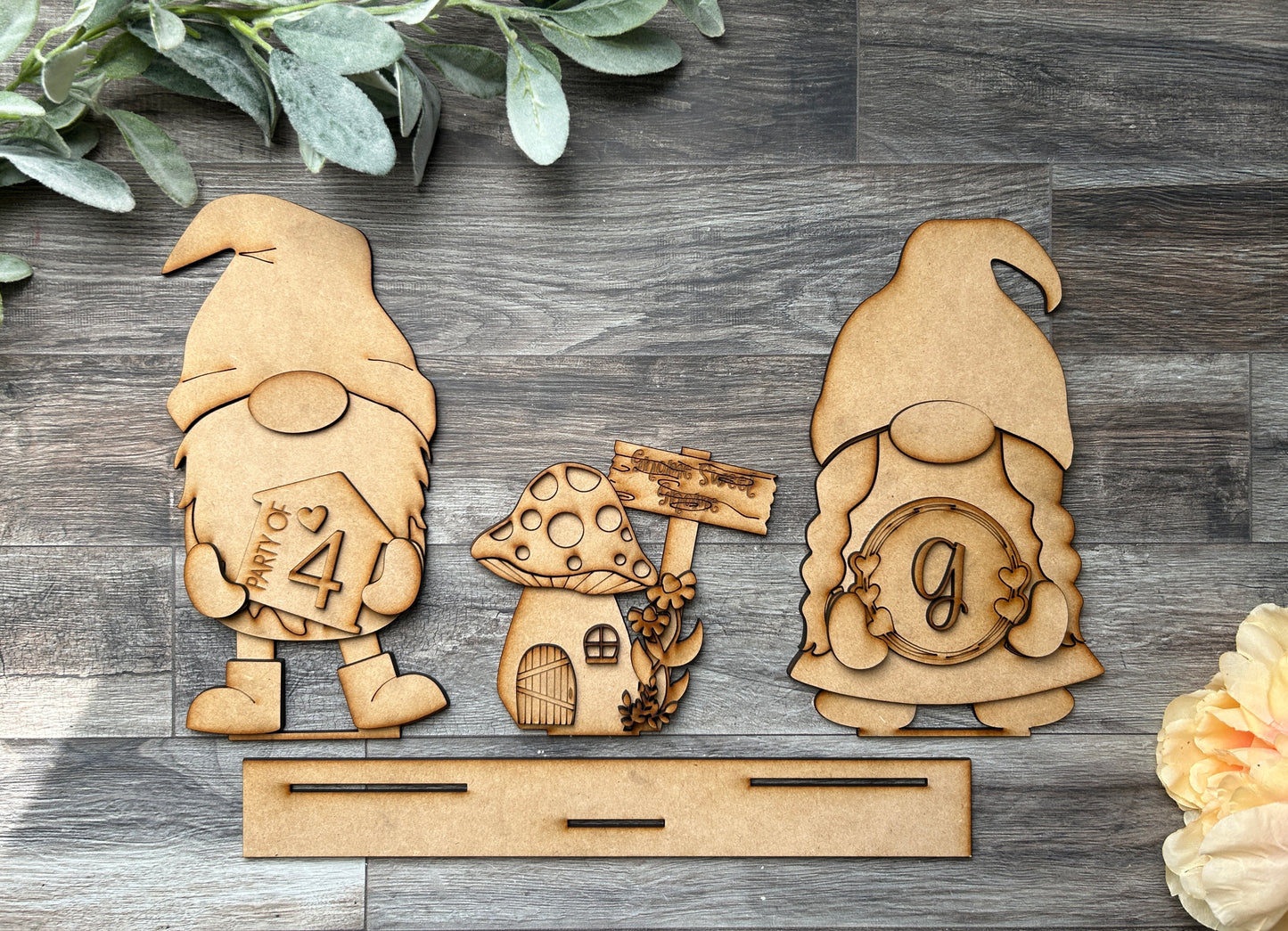 A Pair of Gnomes - Interchangeable Standing - DIY Kit